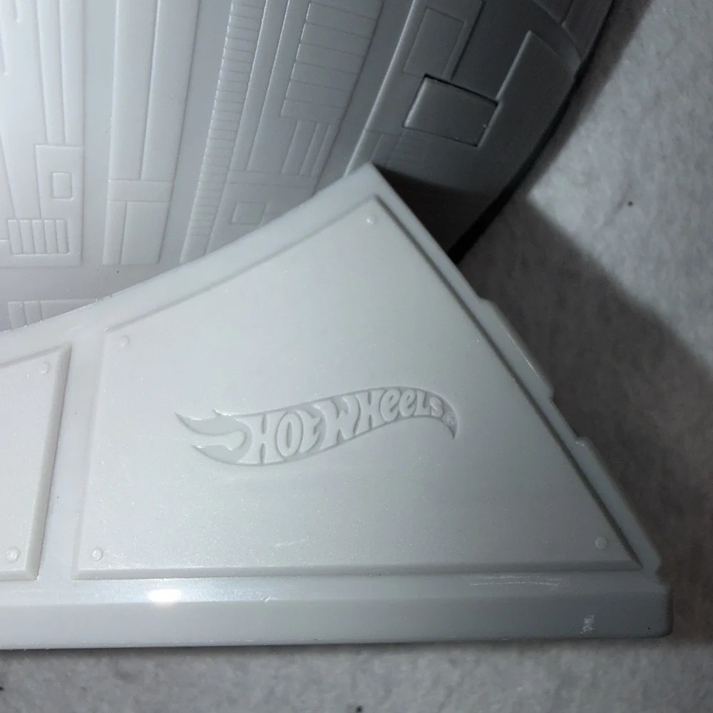 Hot Wheels Star Wars Death Star Collector's Car Carrying Case‎ with Handle EUC